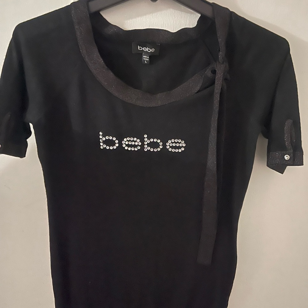 Women’s top sweater like material /very soft